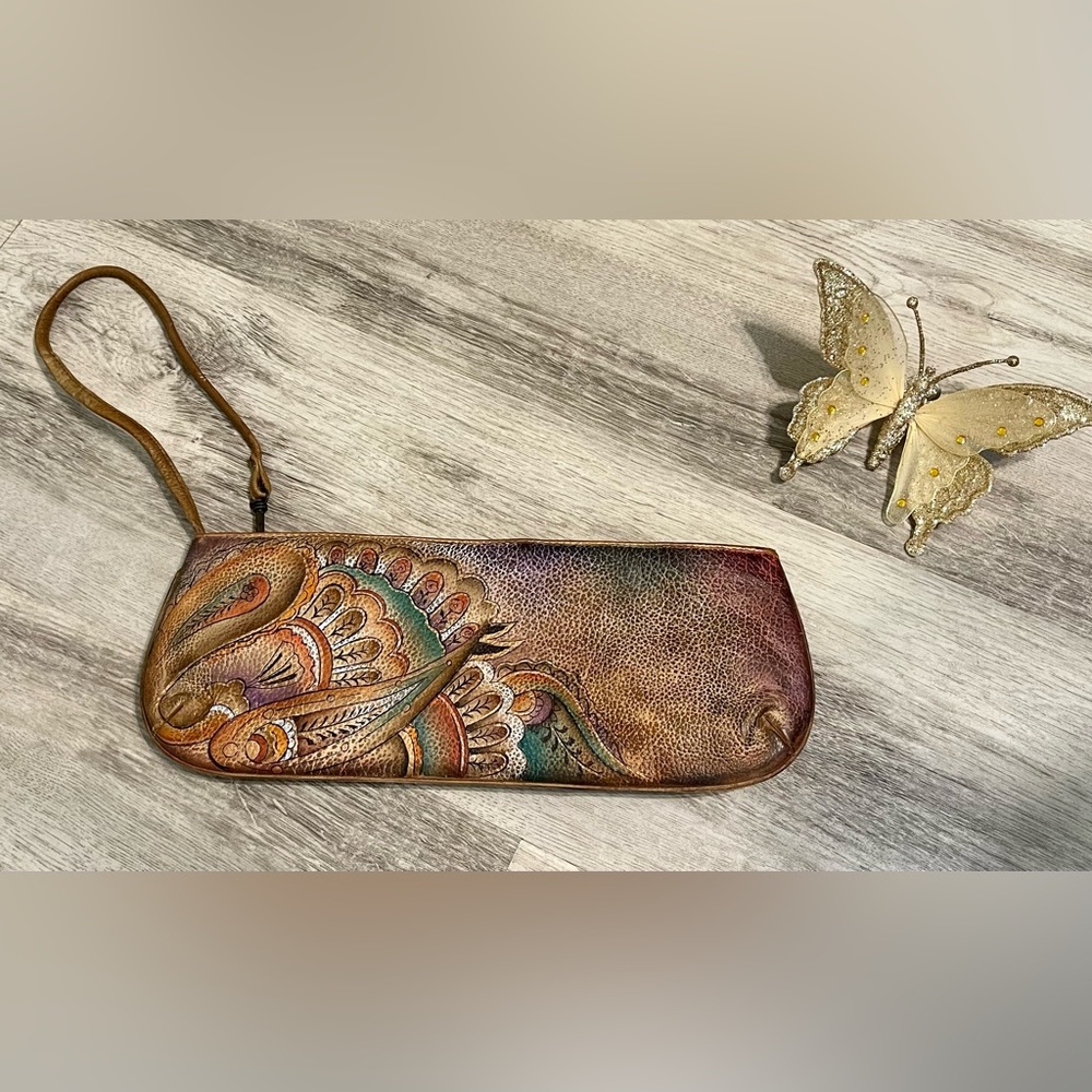NEW ANUSCHKA HAND PAINTED LEATHER CLUTCH / WRISTLET - 13" L By 5" H By 1" D